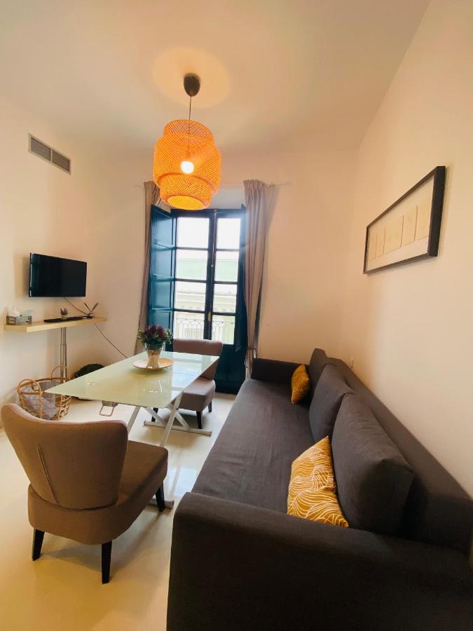 Apartamento Alvarez Quintero - Catedral Apartment เซบีญา ภายนอก รูปภาพ